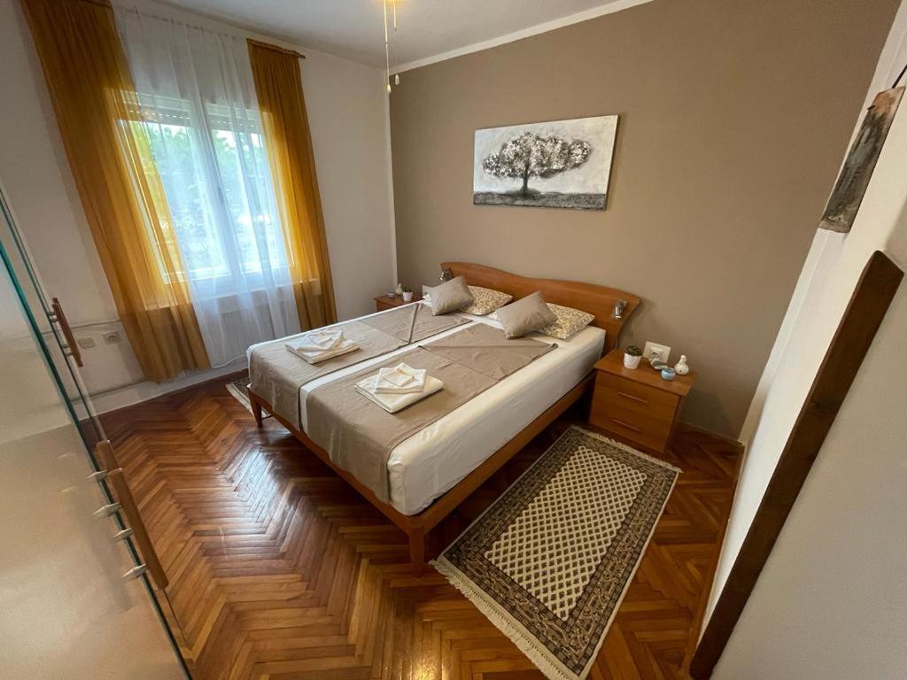 Apartman Pcelica Apartment พูลา ภายนอก รูปภาพ